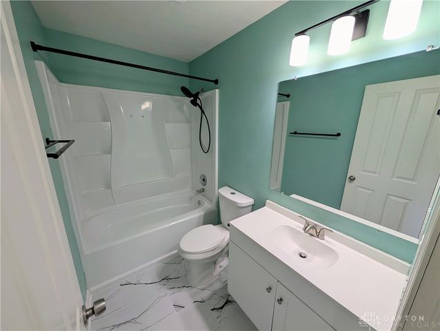 6739 Evergreen Woods Drive, Dayton, OH 45424