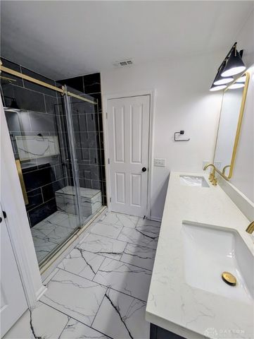 6739 Evergreen Woods Drive, Dayton, OH 45424