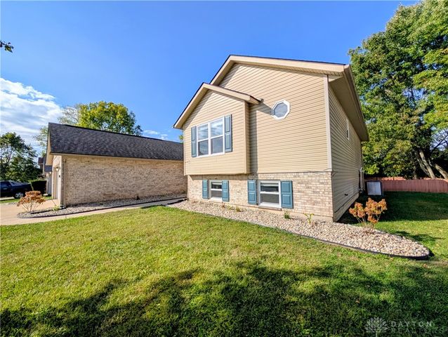6739 Evergreen Woods Drive, Dayton, OH 45424