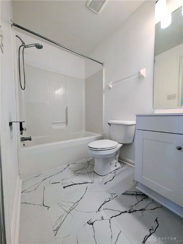 6739 Evergreen Woods Drive, Dayton, OH 45424