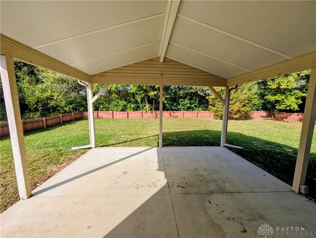 6739 Evergreen Woods Drive, Dayton, OH 45424