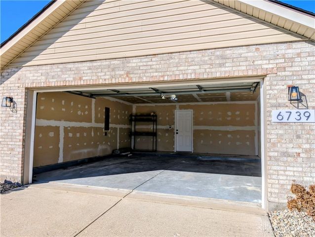 6739 Evergreen Woods Drive, Dayton, OH 45424
