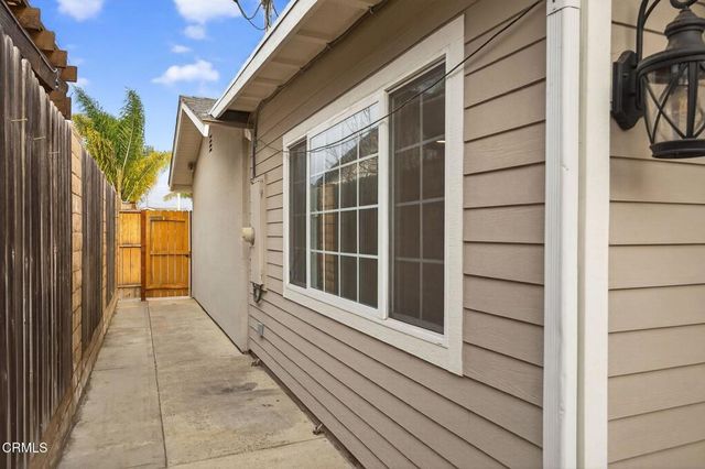 165 Hoover Avenue, Ventura, CA 93003