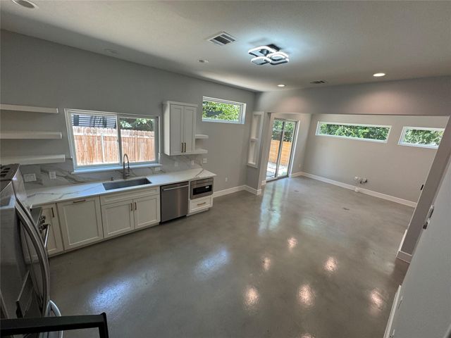 2604 Francisco ST B, Austin, TX 78702