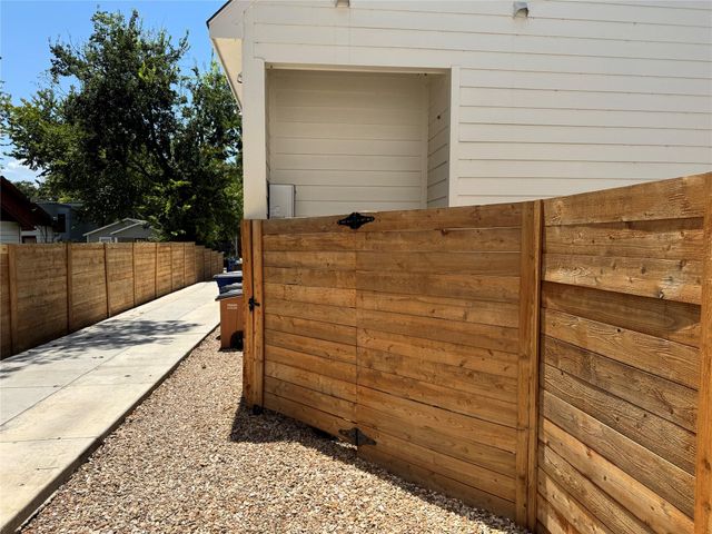 2604 Francisco ST B, Austin, TX 78702