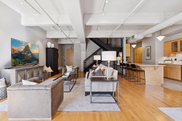 117 Portland Avenue 402, Minneapolis, MN 55401