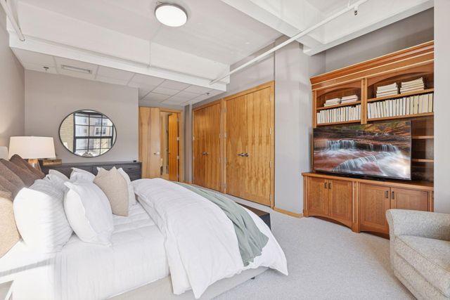 117 Portland Avenue 402, Minneapolis, MN 55401