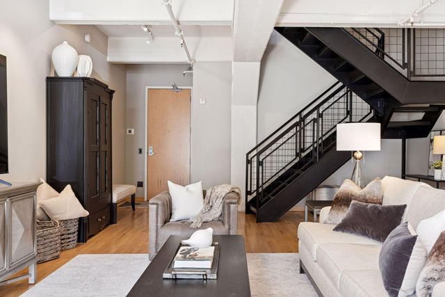 117 Portland Avenue 402, Minneapolis, MN 55401