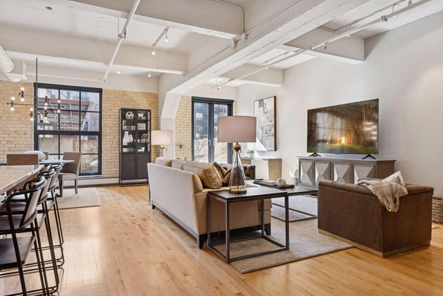 117 Portland Avenue 402, Minneapolis, MN 55401