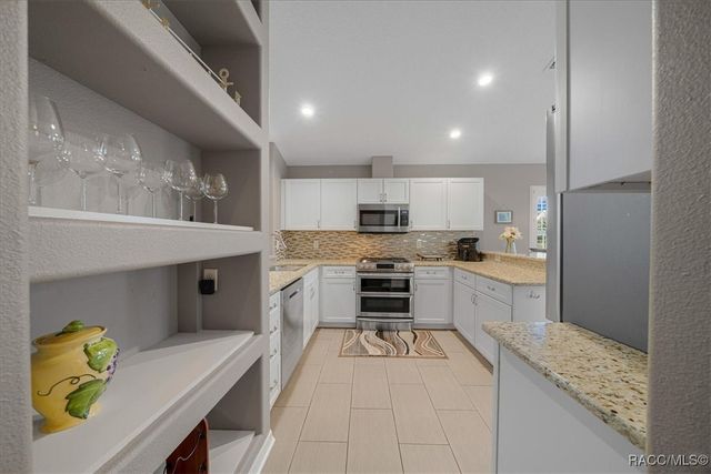 11938 W Blue Bayou Court, Crystal River, FL 34429