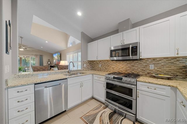 11938 W Blue Bayou Court, Crystal River, FL 34429