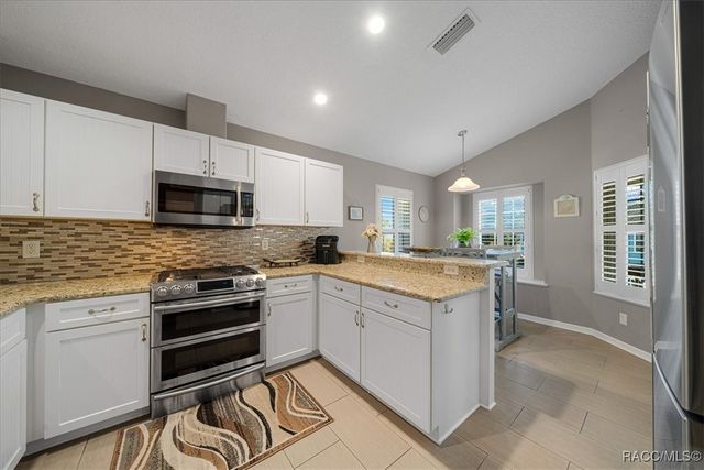 11938 W Blue Bayou Court, Crystal River, FL 34429