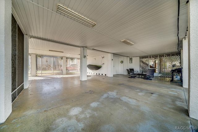 11938 W Blue Bayou Court, Crystal River, FL 34429