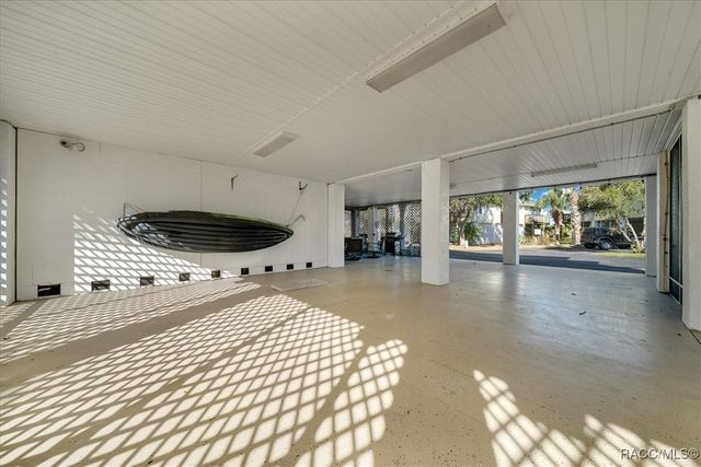 11938 W Blue Bayou Court, Crystal River, FL 34429