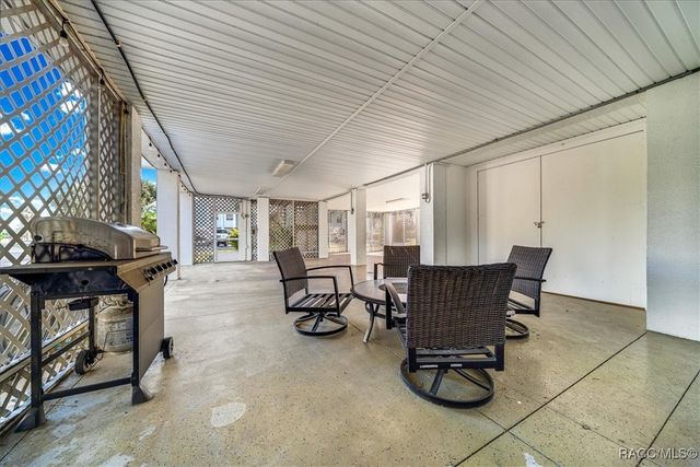 11938 W Blue Bayou Court, Crystal River, FL 34429