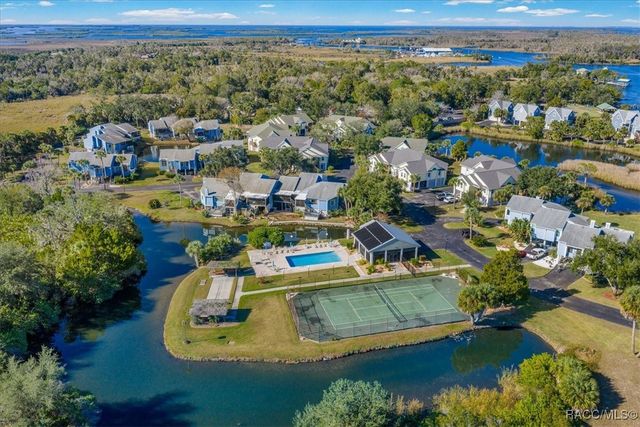 11938 W Blue Bayou Court, Crystal River, FL 34429