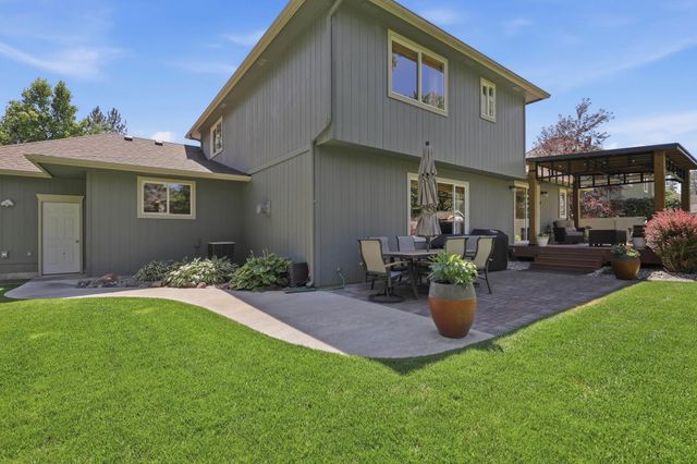 1013 E Blackhawk Dr, Spokane, WA 99208