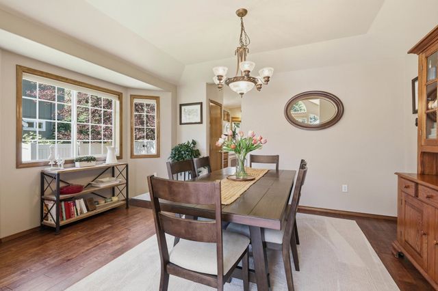 1013 E Blackhawk Dr, Spokane, WA 99208
