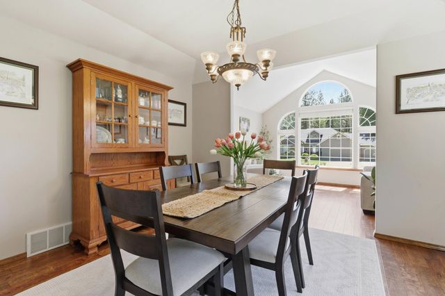1013 E Blackhawk Dr, Spokane, WA 99208