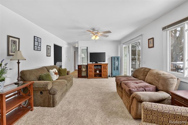 735 Huntington Road, Grand Blanc, MI 48439