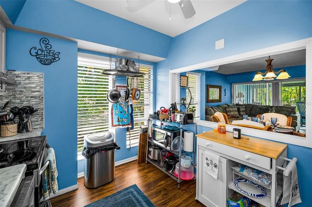 9945 47TH AVENUE N 210, St Petersburg, FL 33708