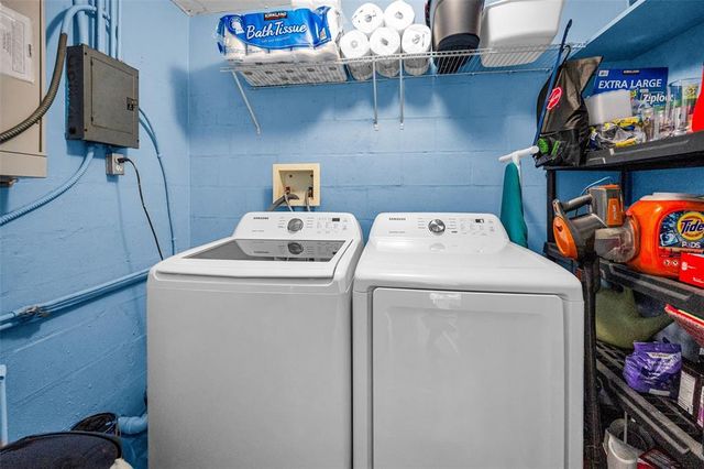 9945 47TH AVENUE N 210, St Petersburg, FL 33708