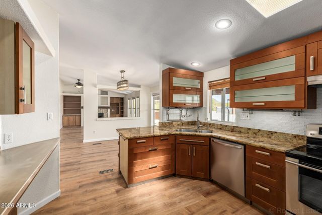 38417 N 16TH Street, Phoenix, AZ 85086