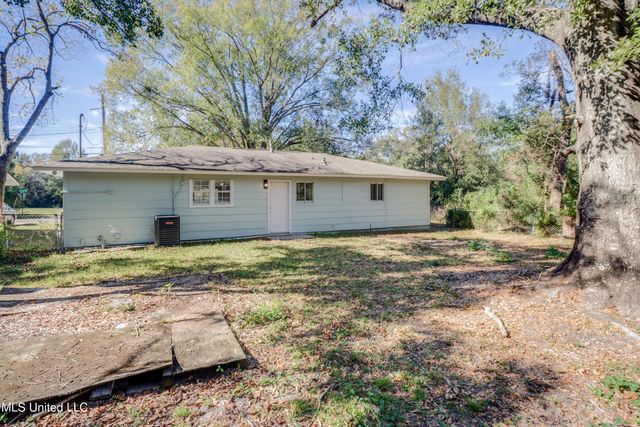 3000 Brookwood Avenue, Gulfport, MS 39501