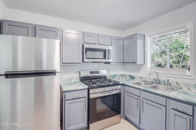 3000 Brookwood Avenue, Gulfport, MS 39501