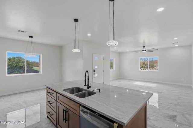 67 Circulo Cortez, Rio Rico, AZ 85648