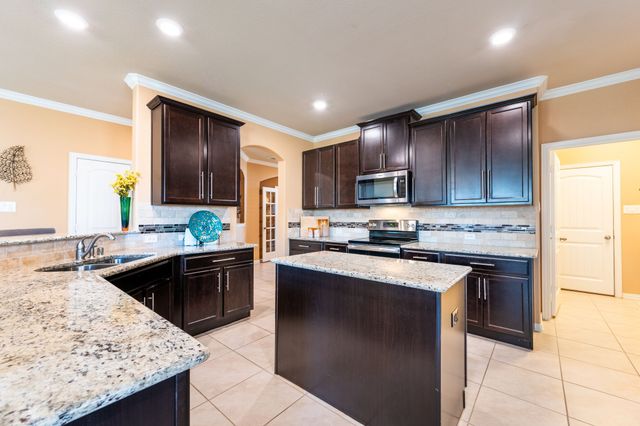 200 Baldwin Drive, Fate, TX 75189