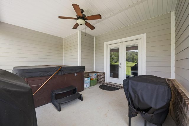 977 McBrides Branch Rd, Beechgrove, TN 37018