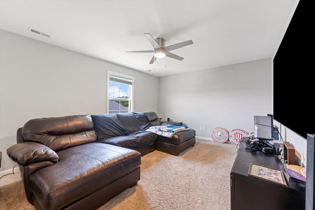 977 McBrides Branch Rd, Beechgrove, TN 37018