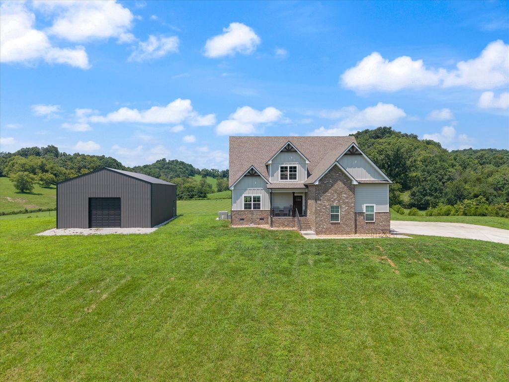 977 McBrides Branch Rd, Beechgrove, TN 37018