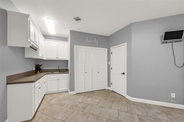 1910 Fox Trot Circle, Richmond, TX 77406