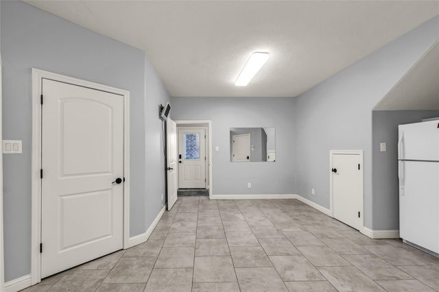 1910 Fox Trot Circle, Richmond, TX 77406