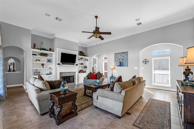 1910 Fox Trot Circle, Richmond, TX 77406