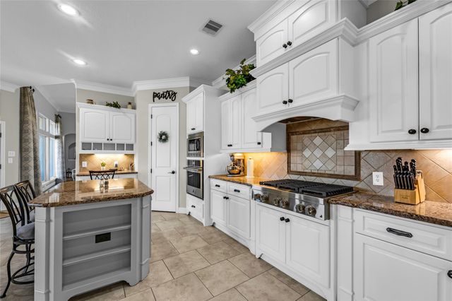 1910 Fox Trot Circle, Richmond, TX 77406