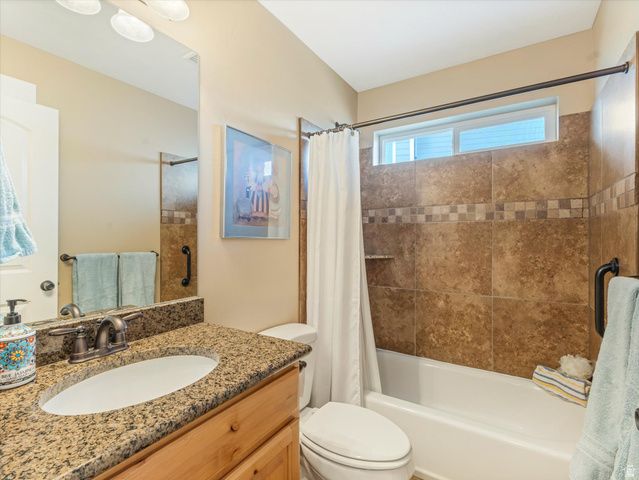 7817 N BLUE SPRUCE RD, Eagle Mountain, UT 84005