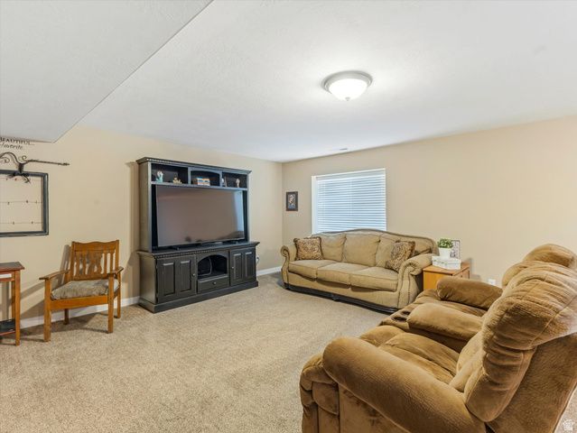 7817 N BLUE SPRUCE RD, Eagle Mountain, UT 84005