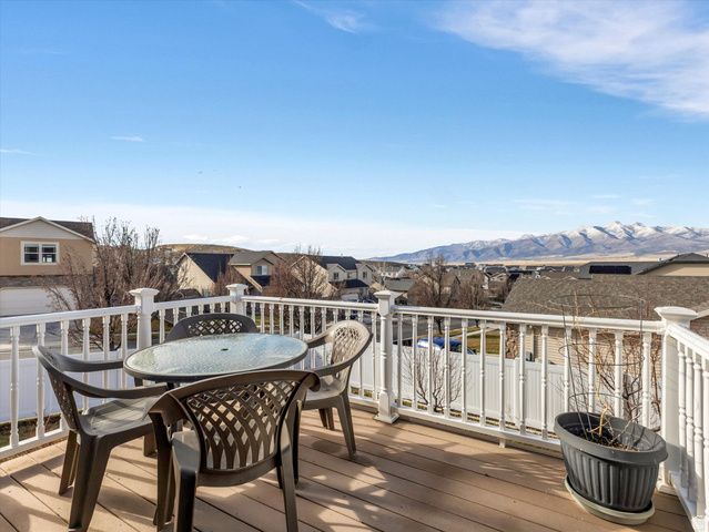 7817 N BLUE SPRUCE RD, Eagle Mountain, UT 84005