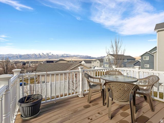 7817 N BLUE SPRUCE RD, Eagle Mountain, UT 84005