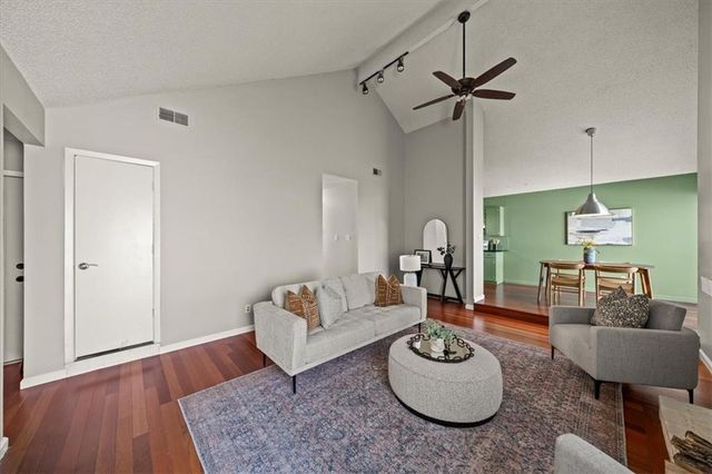 12212 W 79th Terrace, Lenexa, KS 66215