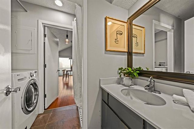 12212 W 79th Terrace, Lenexa, KS 66215