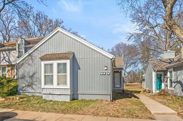 12212 W 79th Terrace, Lenexa, KS 66215