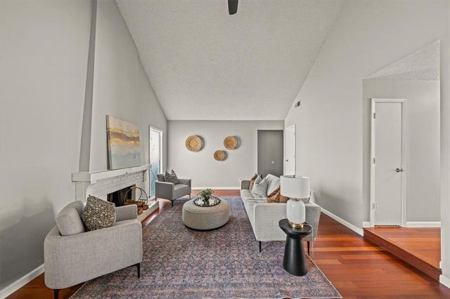 12212 W 79th Terrace, Lenexa, KS 66215