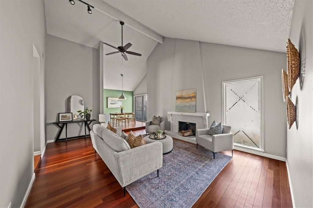 12212 W 79th Terrace, Lenexa, KS 66215