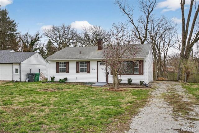 3706 Little Flower Lane, Belleville, IL 62226
