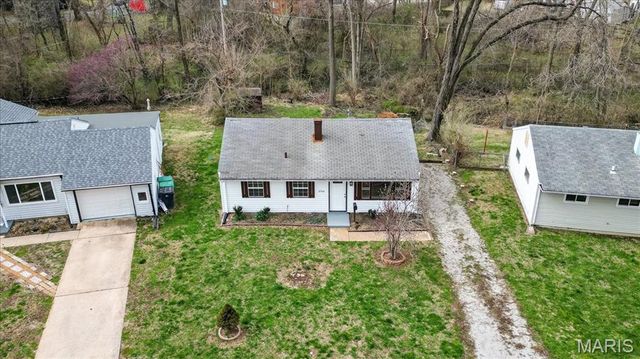 3706 Little Flower Lane, Belleville, IL 62226