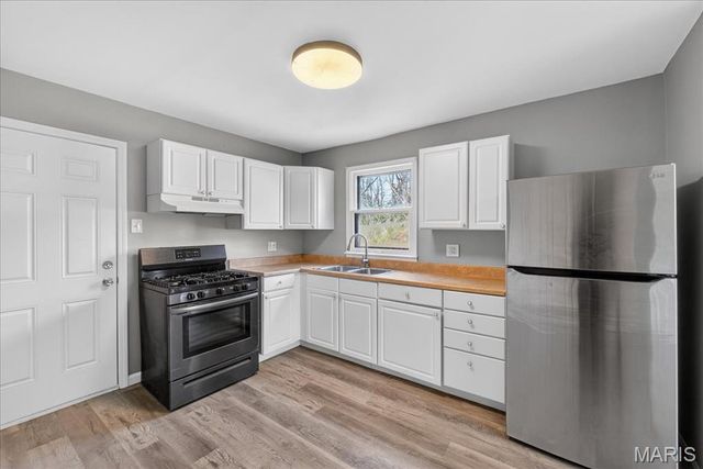 3706 Little Flower Lane, Belleville, IL 62226